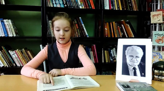 Кадуйские школьники читают рассказы Василия Белова 